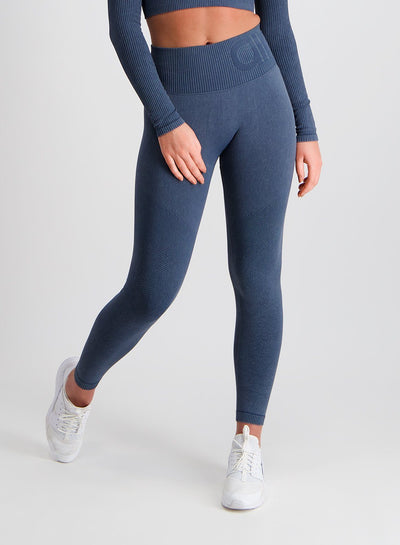 [The model wears size S and is 174cm.]